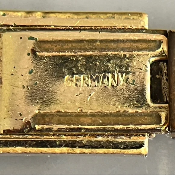 Nestrix MCM Textured Gold Tone Swiss 17 Jewel Incabloc Tank  display picture 3